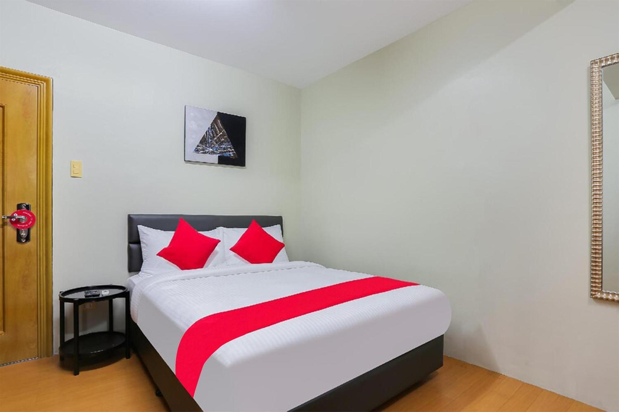 Anglo Residences Manila Quezon City Bagian luar foto