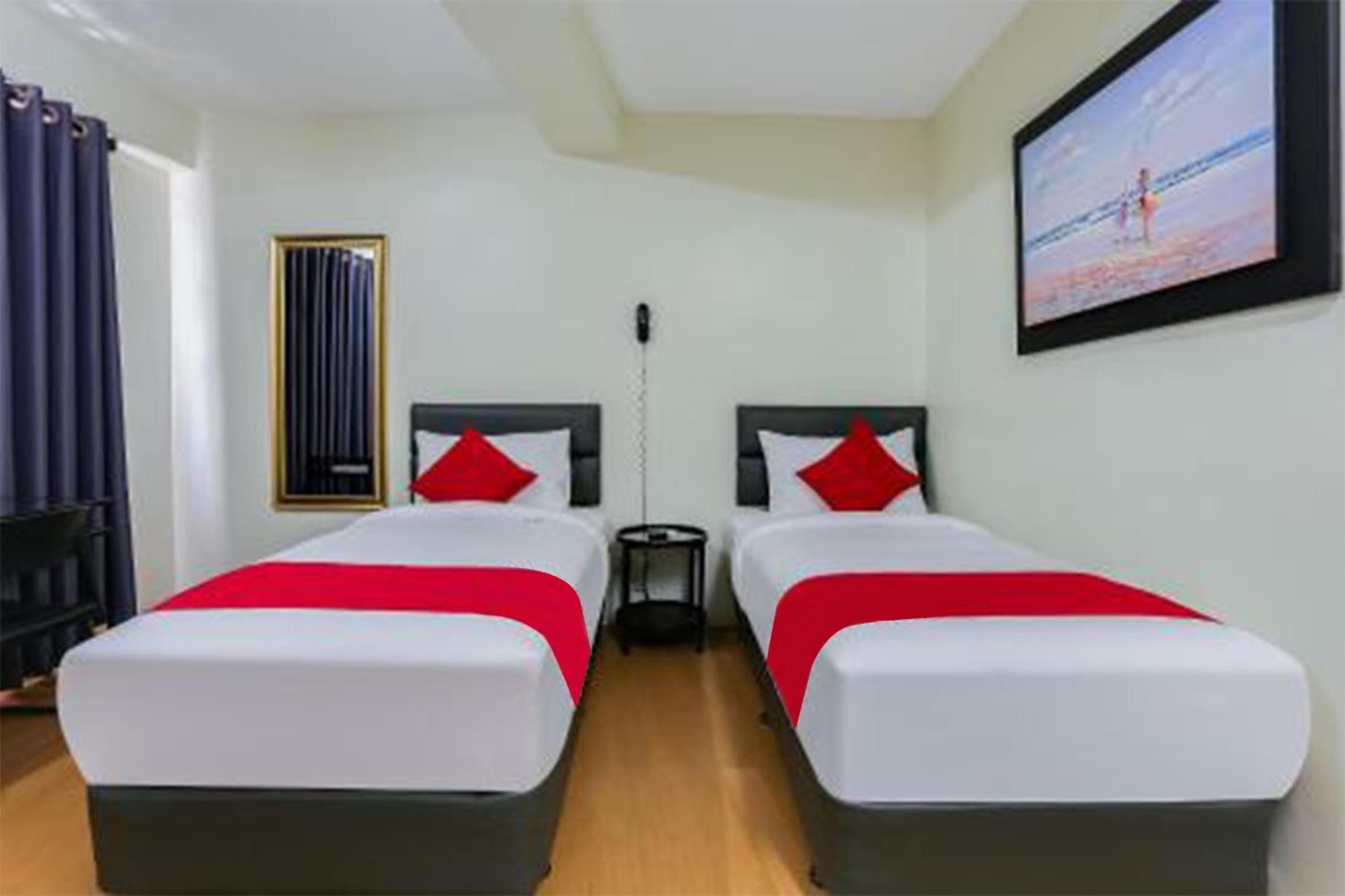 Anglo Residences Manila Quezon City Bagian luar foto