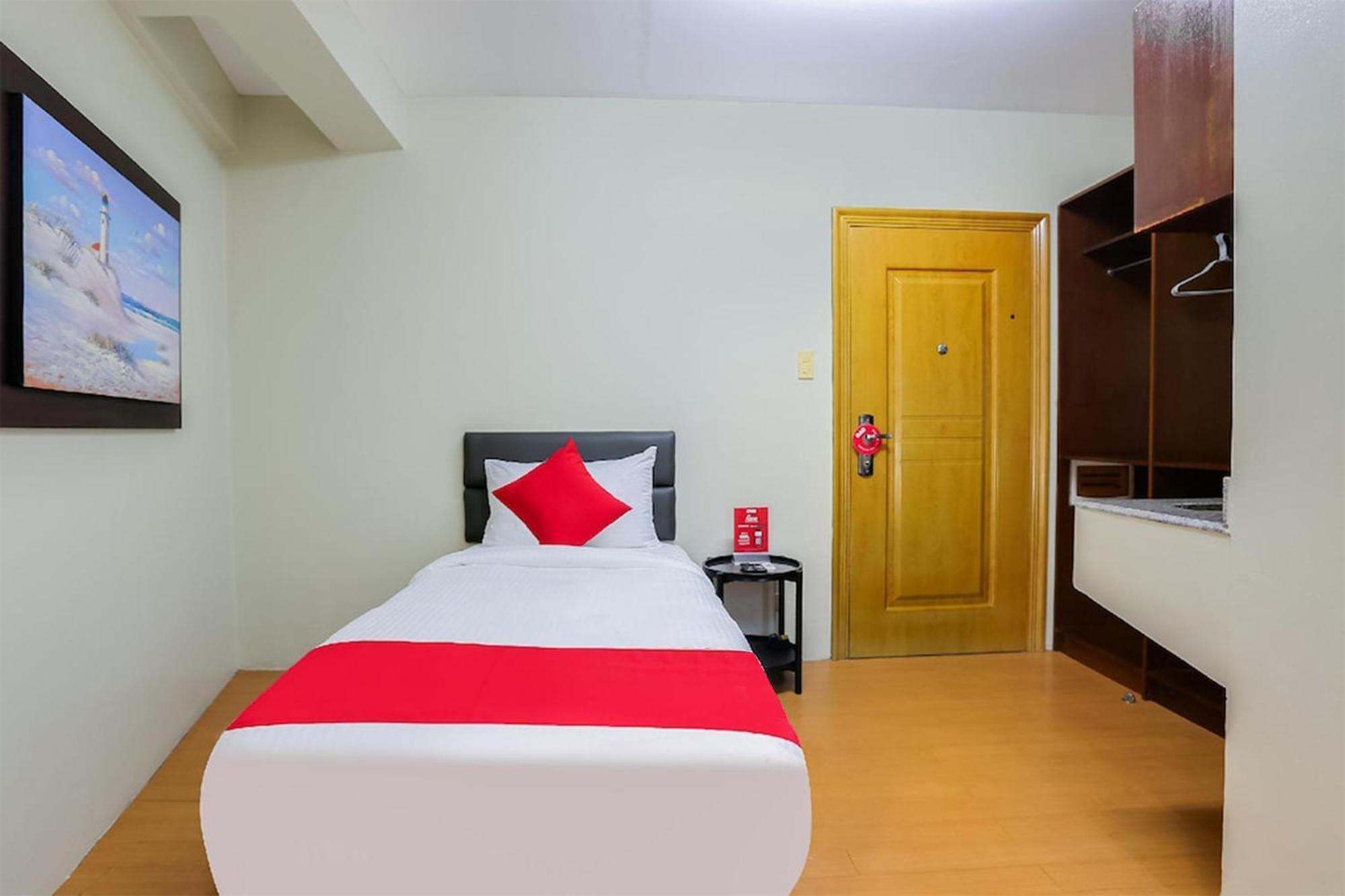 Anglo Residences Manila Quezon City Bagian luar foto